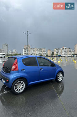 Хэтчбек Peugeot 107 2007 в 