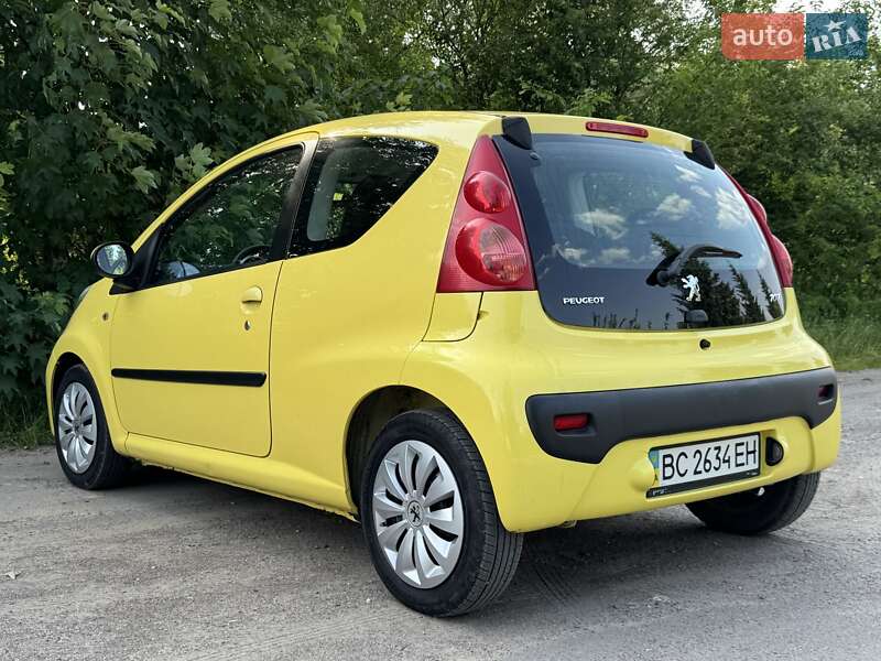 Хетчбек Peugeot 107 2011 в Дрогобичі