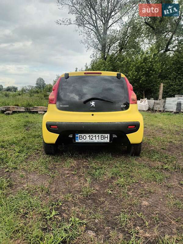 Хэтчбек Peugeot 107 2011 в Теребовле