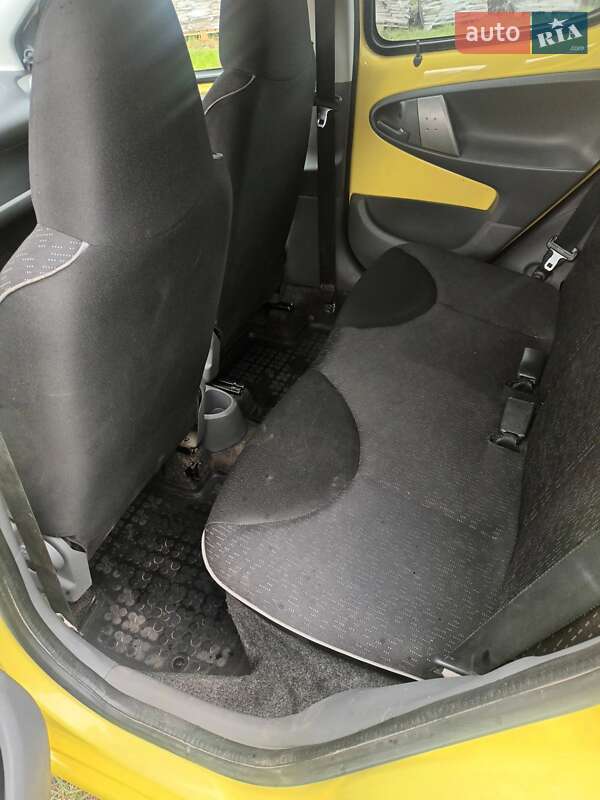 Хэтчбек Peugeot 107 2011 в Теребовле