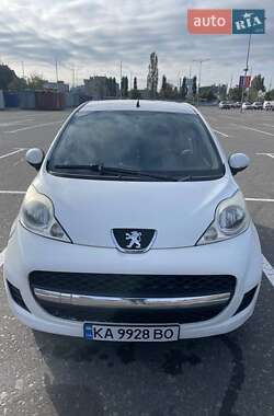 Хэтчбек Peugeot 107 2011 в Киеве