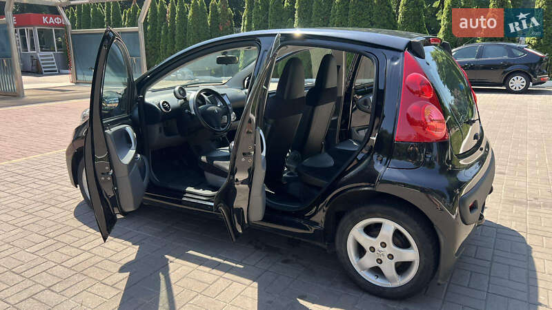 Хетчбек Peugeot 107 2011 в Києві