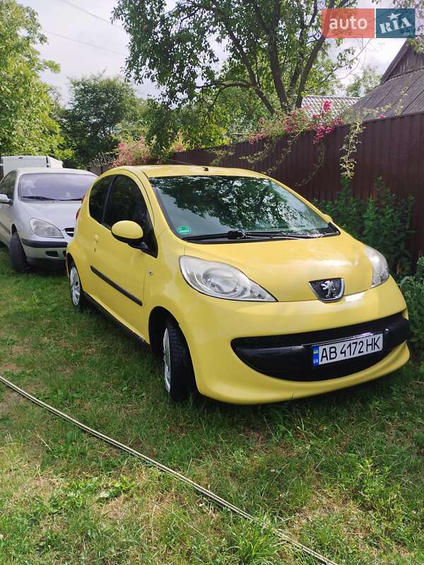 Хэтчбек Peugeot 107 2006 в Виннице