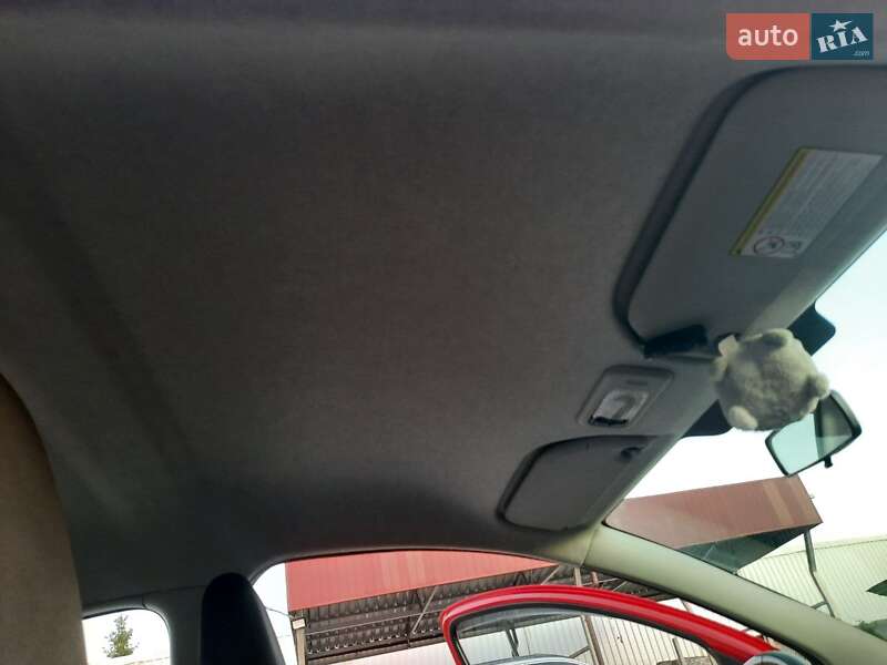 Хетчбек Peugeot 107 2012 в Харкові