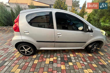 Хэтчбек Peugeot 107 2010 в Днепре
