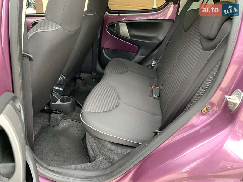 Хетчбек Peugeot 107 2014 в Бердичеві