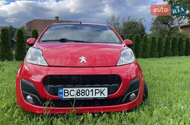 Хетчбек Peugeot 107 2012 в 