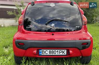 Хетчбек Peugeot 107 2012 в 