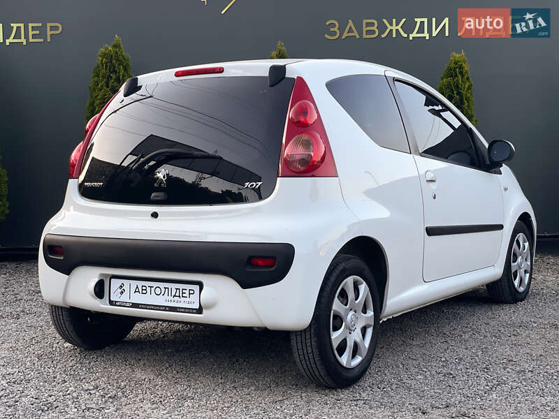 Хетчбек Peugeot 107 2011 в Одесі