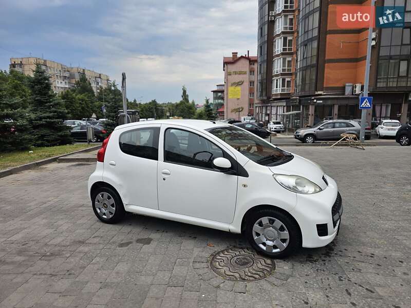 Peugeot 107 2011