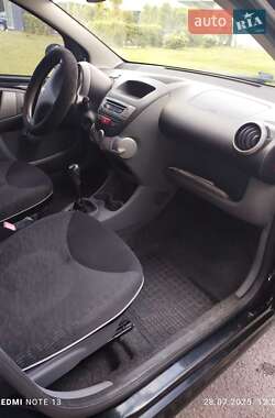 Хэтчбек Peugeot 107 2009 в Луцке
