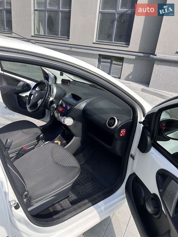 Хетчбек Peugeot 107 2012 в Львові