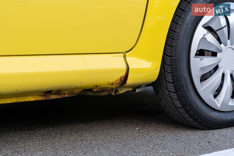 Хетчбек Peugeot 107 2010 в Києві