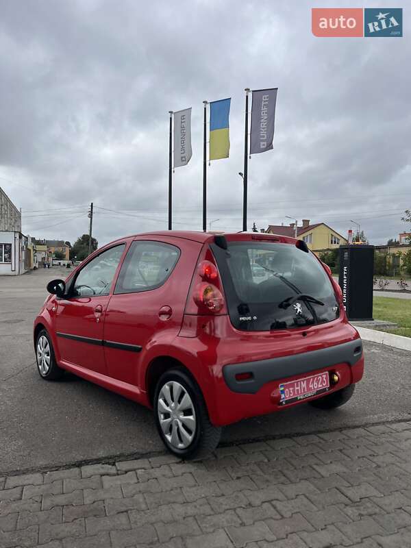 Хэтчбек Peugeot 107 2008 в Дубно