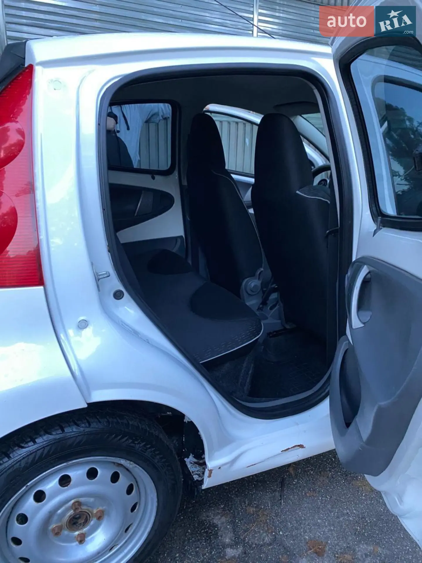 2011 Peugeot 107 - мініатюра 14