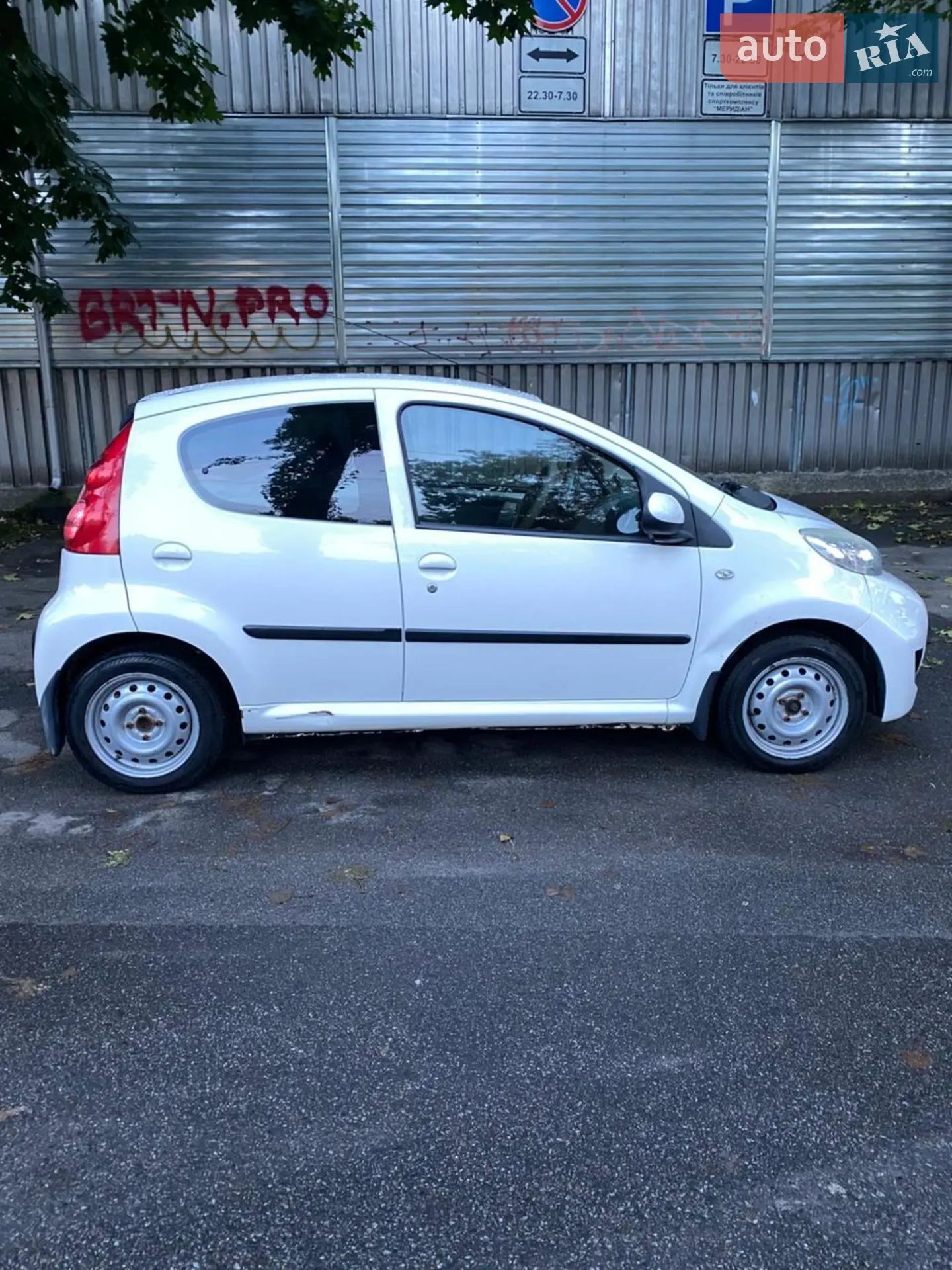 2011 Peugeot 107 - мініатюра 18