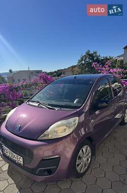 Хетчбек Peugeot 107 2014 в Хмельницькому