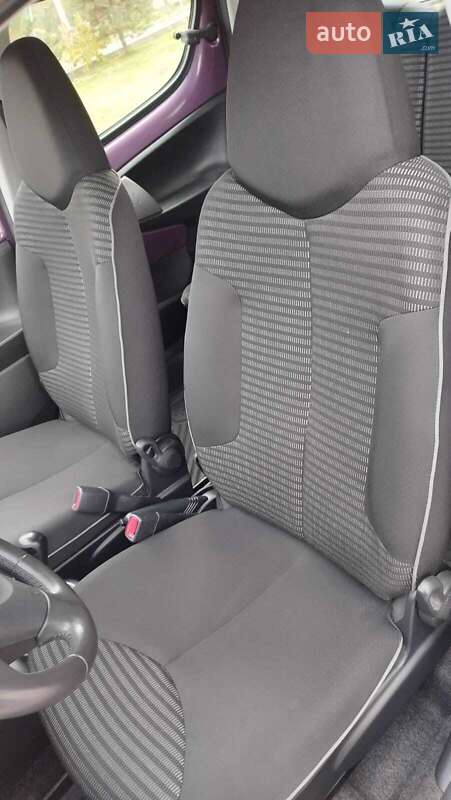 Хэтчбек Peugeot 107 2014 в Сколе