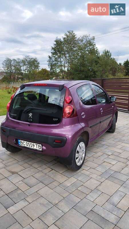 Хэтчбек Peugeot 107 2014 в Сколе