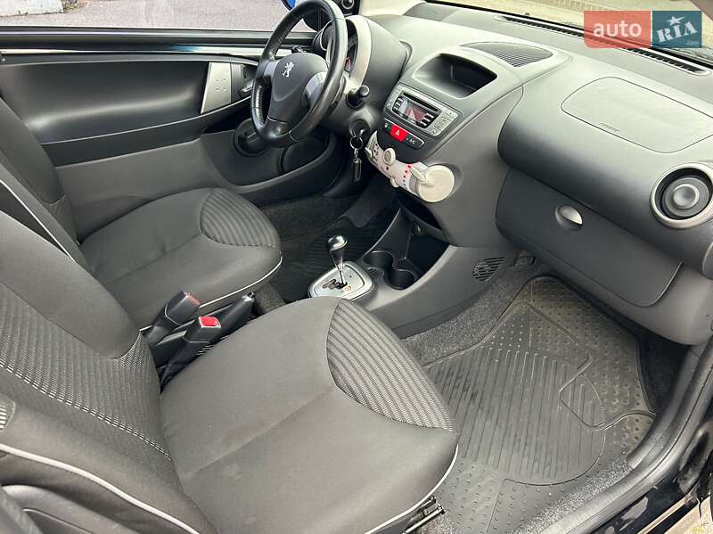 Хэтчбек Peugeot 107 2012 в Киеве