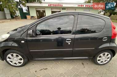 Хетчбек Peugeot 107 2010 в Миколаєві