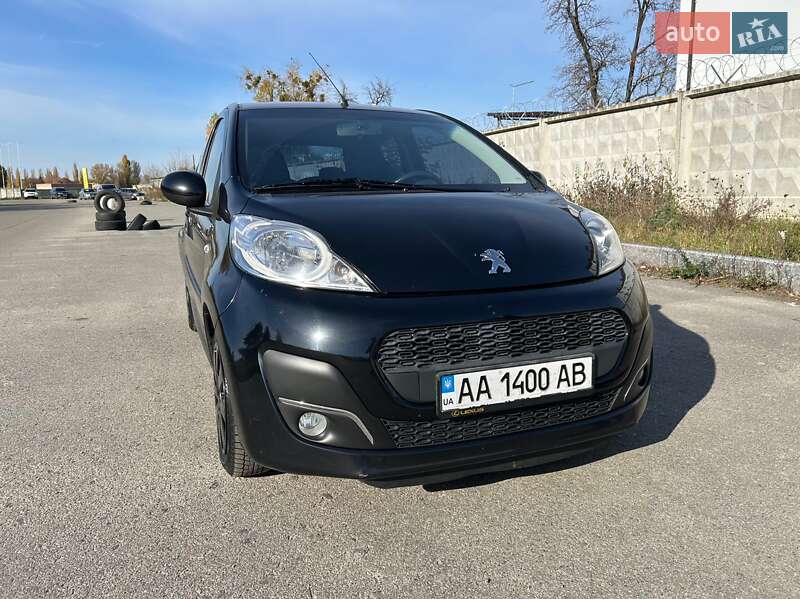 Хэтчбек Peugeot 107 2012 в Киеве