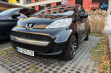Хэтчбек Peugeot 107 2011 в Киеве
