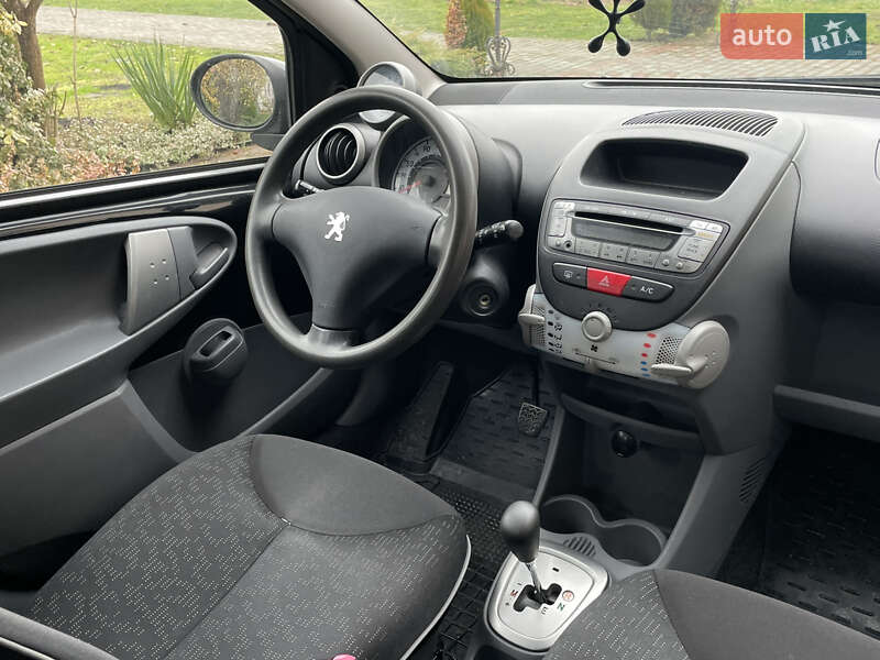 Хэтчбек Peugeot 107 2010 в Львове