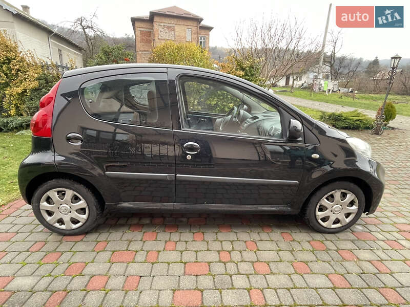 Хэтчбек Peugeot 107 2010 в Львове