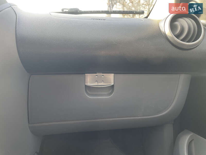 Хэтчбек Peugeot 107 2007 в Киеве