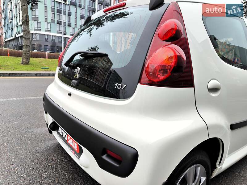 Хэтчбек Peugeot 107 2013 в Киеве