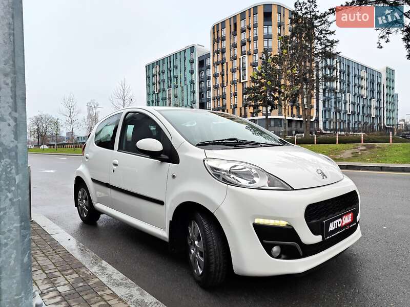 Хэтчбек Peugeot 107 2013 в Киеве