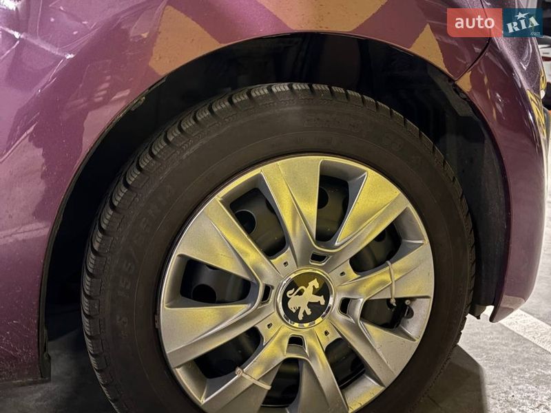 Хэтчбек Peugeot 107 2013 в Киеве