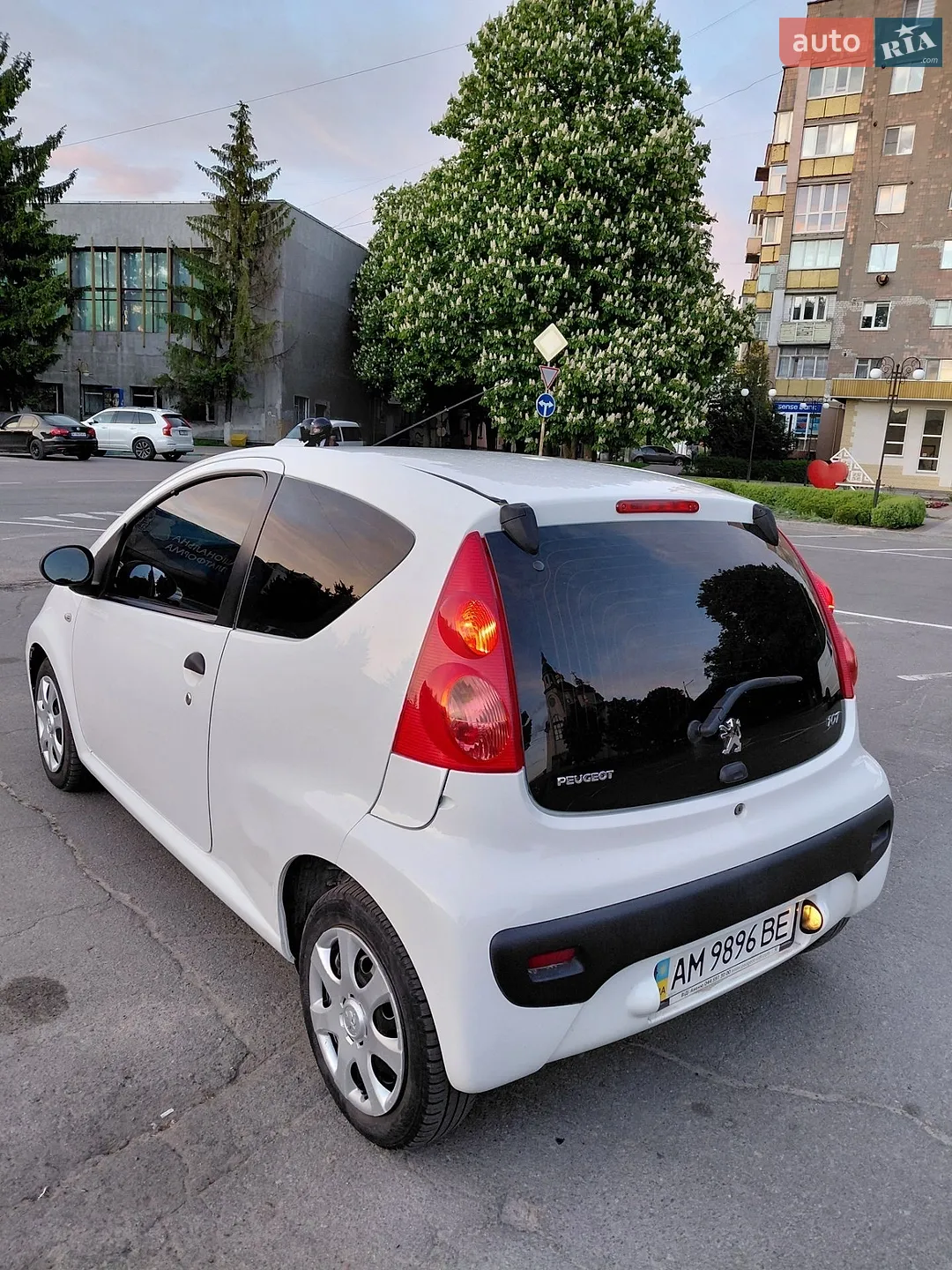 2011 Peugeot 107 - мініатюра 4