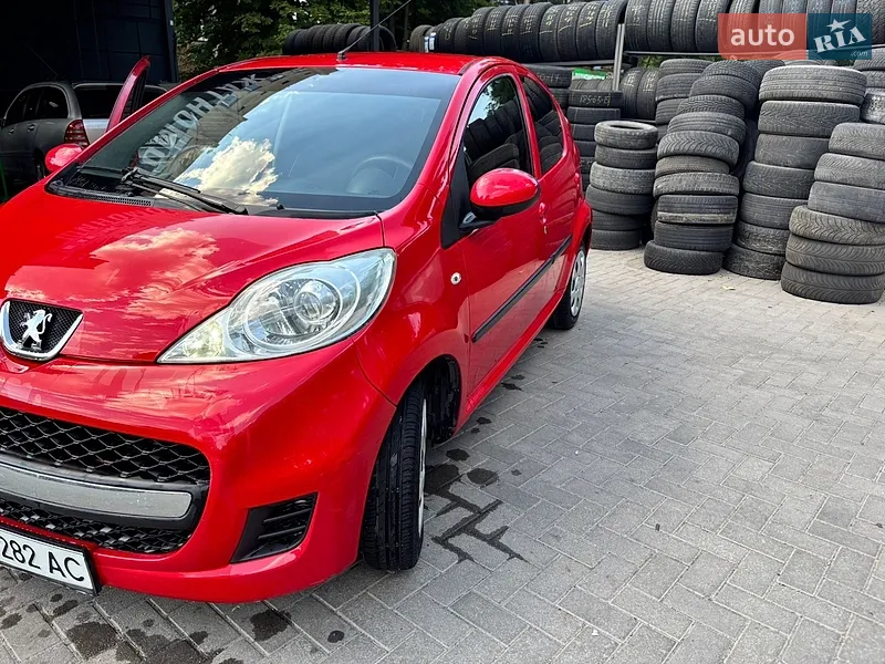 Peugeot 107 2011