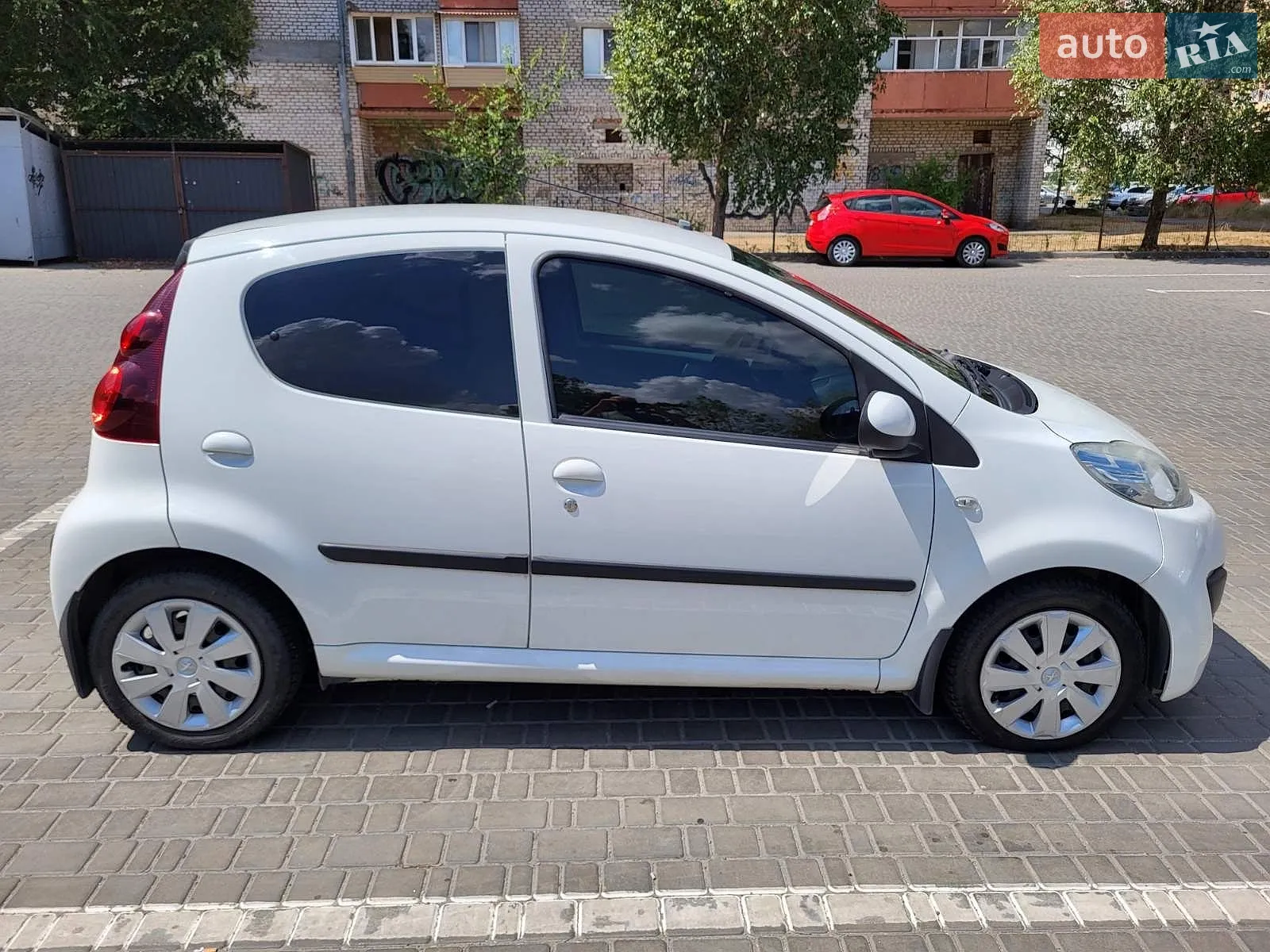 2014 Peugeot 107 - фото 1
