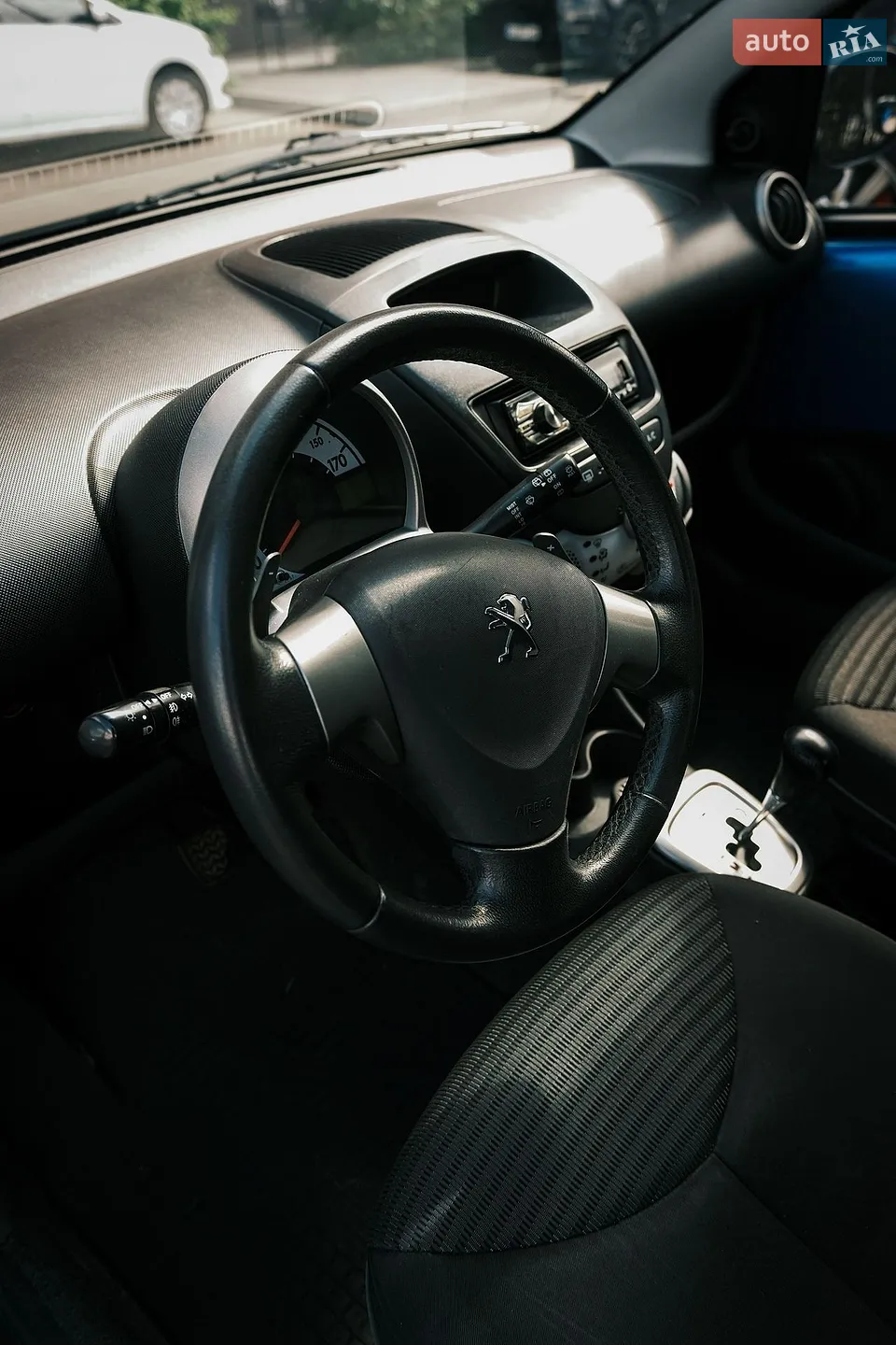 2012 Peugeot 107 - мініатюра 16