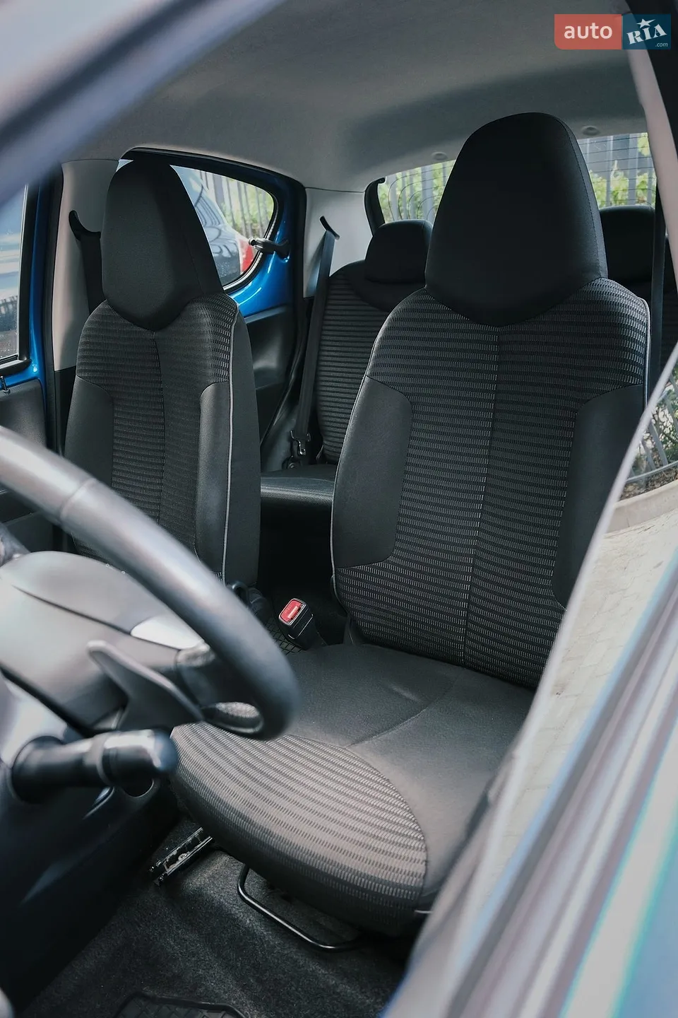 2012 Peugeot 107 - мініатюра 18