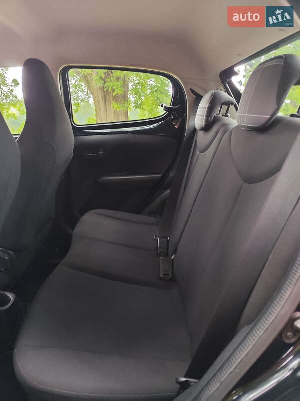 Хетчбек Peugeot 108 2016 в Ужгороді