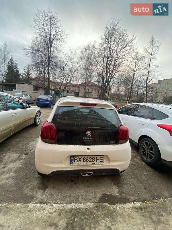 Хетчбек Peugeot 108 2014 в Новодністровську