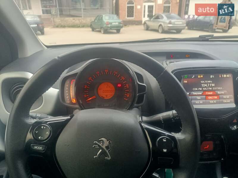 Хетчбек Peugeot 108 2014 в Новодністровську