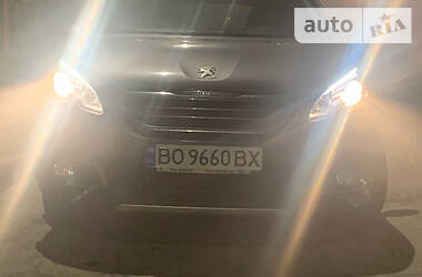 Хэтчбек Peugeot 2008 2015 в Тернополе