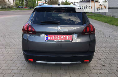 Позашляховик / Кросовер Peugeot 2008 2017 в 