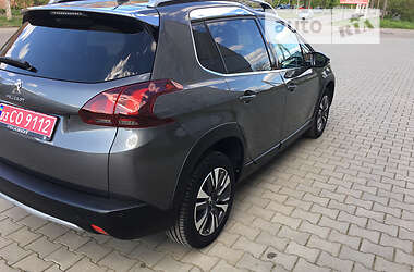 Позашляховик / Кросовер Peugeot 2008 2017 в 