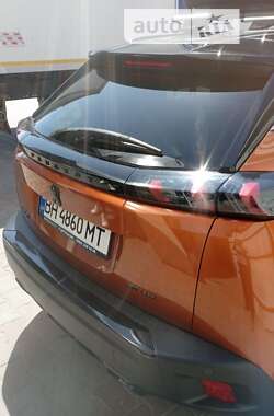 Внедорожник / Кроссовер Peugeot 2008 2020 в 