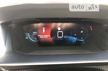 Внедорожник / Кроссовер Peugeot 2008 2020 в 