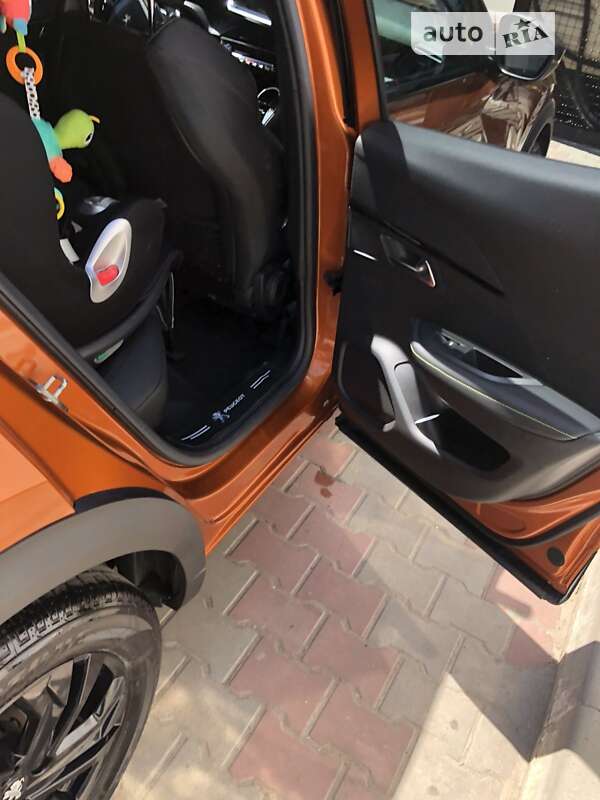 Позашляховик / Кросовер Peugeot 2008 2020 в Одесі