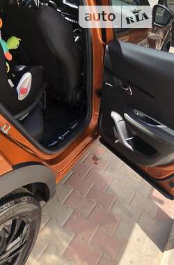 Внедорожник / Кроссовер Peugeot 2008 2020 в 