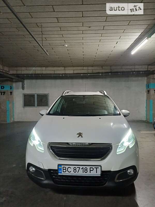 Позашляховик / Кросовер Peugeot 2008 2014 в Львові