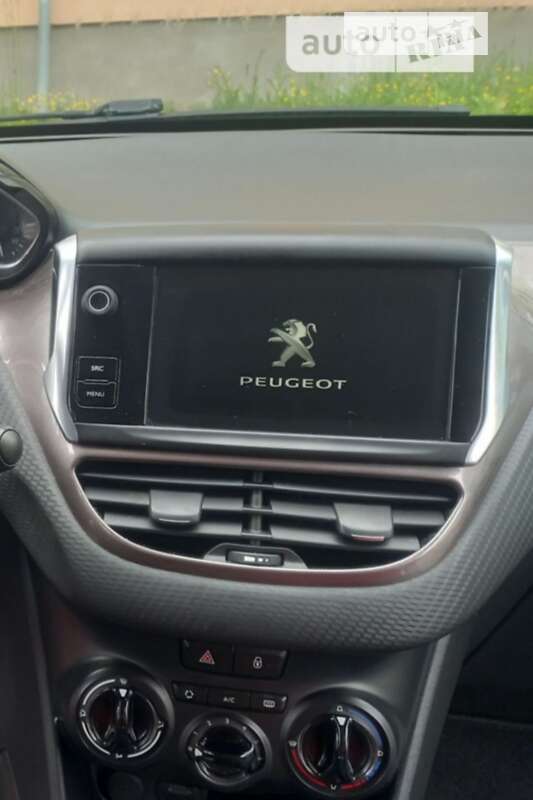 Позашляховик / Кросовер Peugeot 2008 2013 в Трускавці